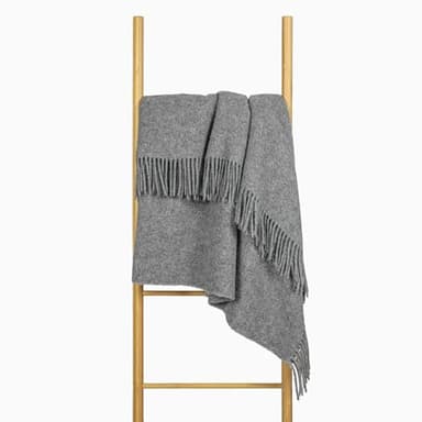 Nostra Zelandia 100% Pure en Laine Couverture – Plaid en Laine Chaud, Respirant et Léger pour Canapé, Lit et Usage Extérieur, Confort Thermorégulateur avec Franges - Fabriqué en Europe