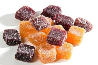 Pâte de fruits d'Auvergne 1kg Moinet à déguster seul ou à partager ! Saveurs : Framboise, Abricot, Orange, Prune et Cassis